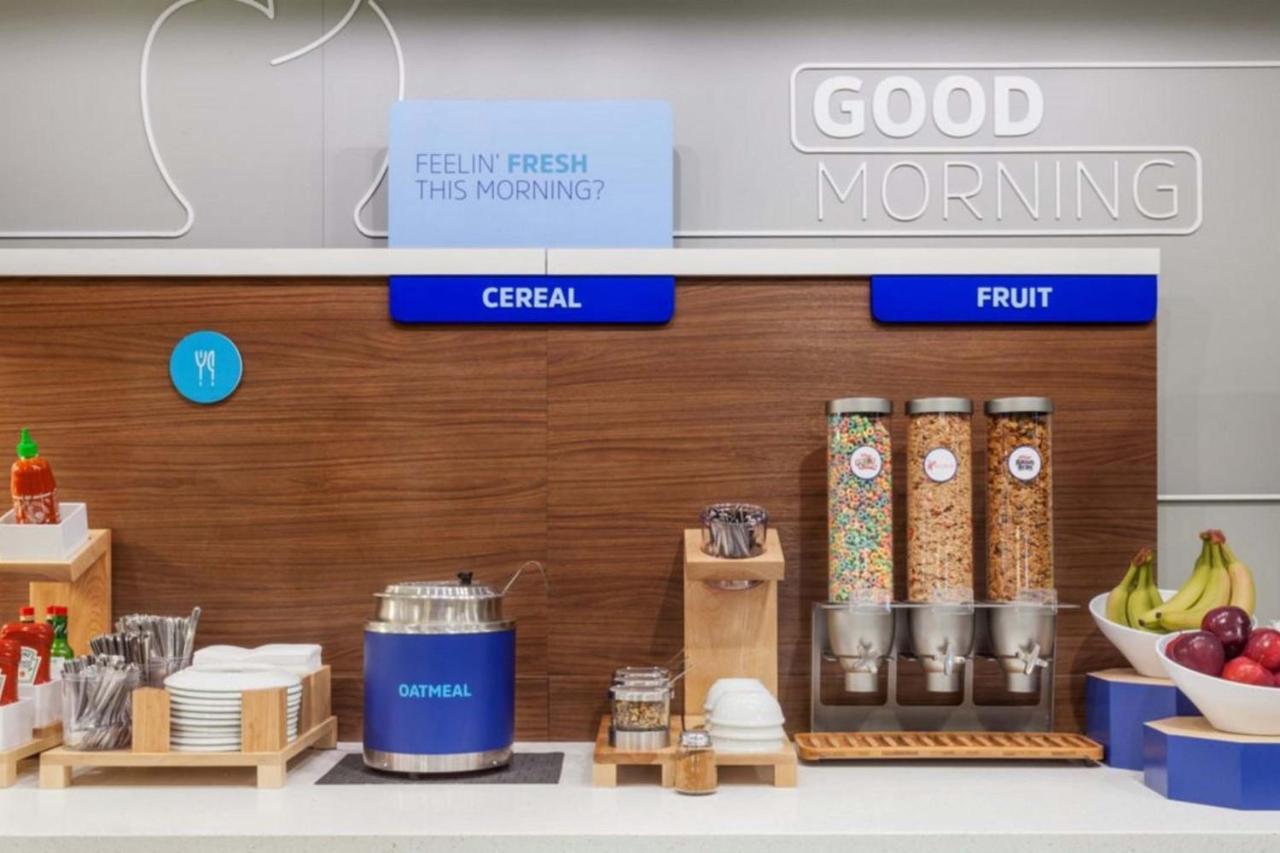 Holiday Inn Express Hotel & Suites Manteca By Ihg Εξωτερικό φωτογραφία