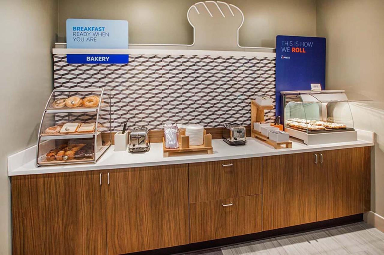 Holiday Inn Express Hotel & Suites Manteca By Ihg Εξωτερικό φωτογραφία