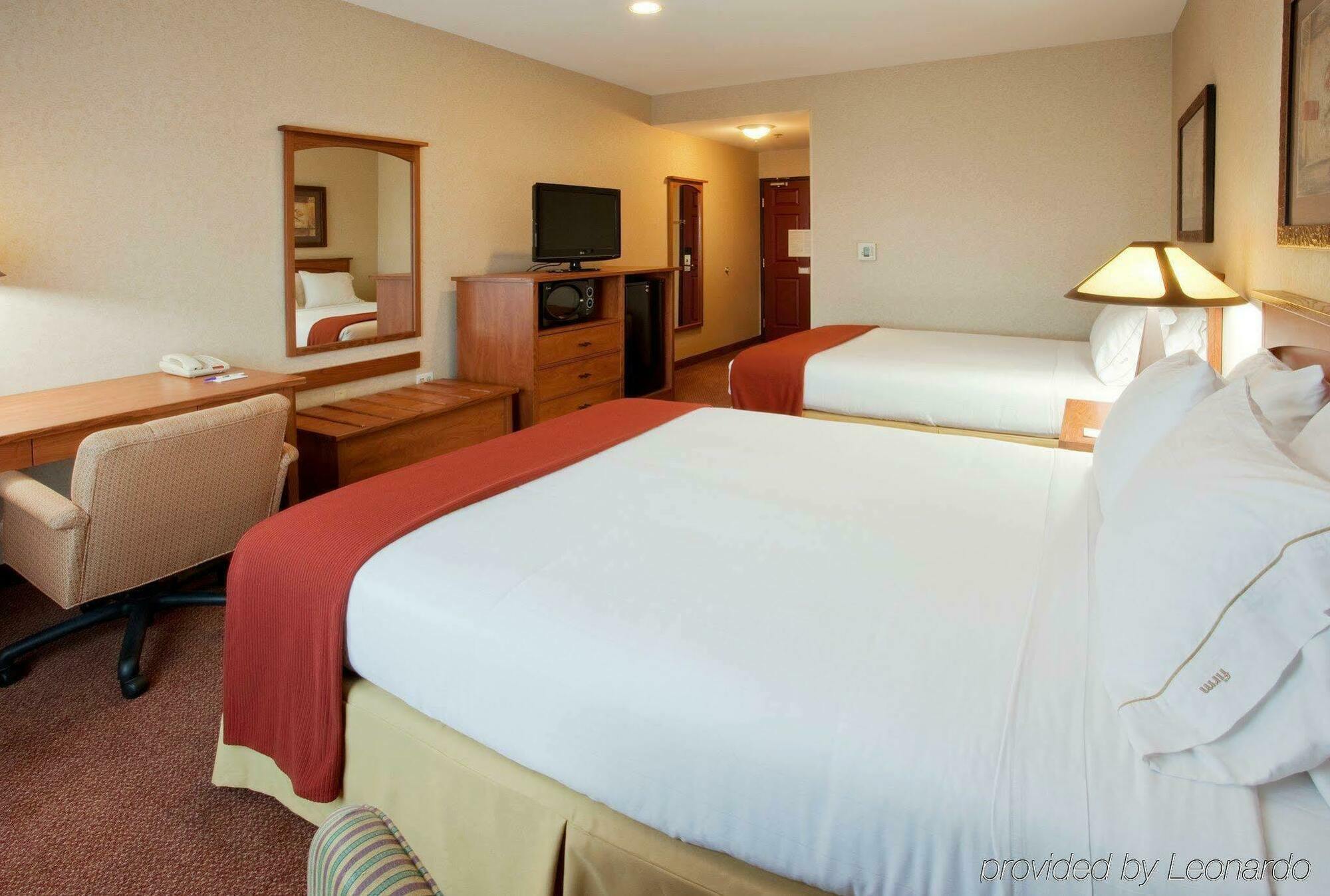 Holiday Inn Express Hotel & Suites Manteca By Ihg Εξωτερικό φωτογραφία