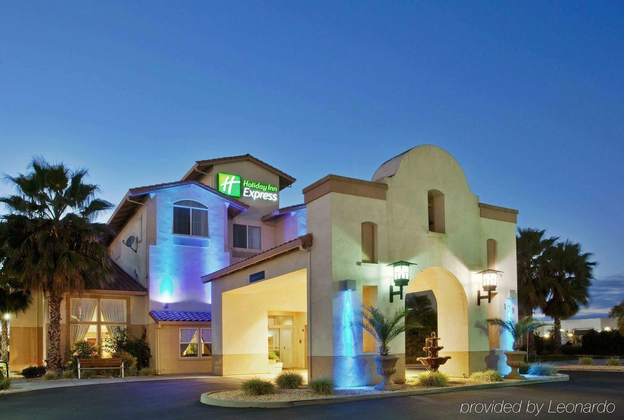 Holiday Inn Express Hotel & Suites Manteca By Ihg Εξωτερικό φωτογραφία