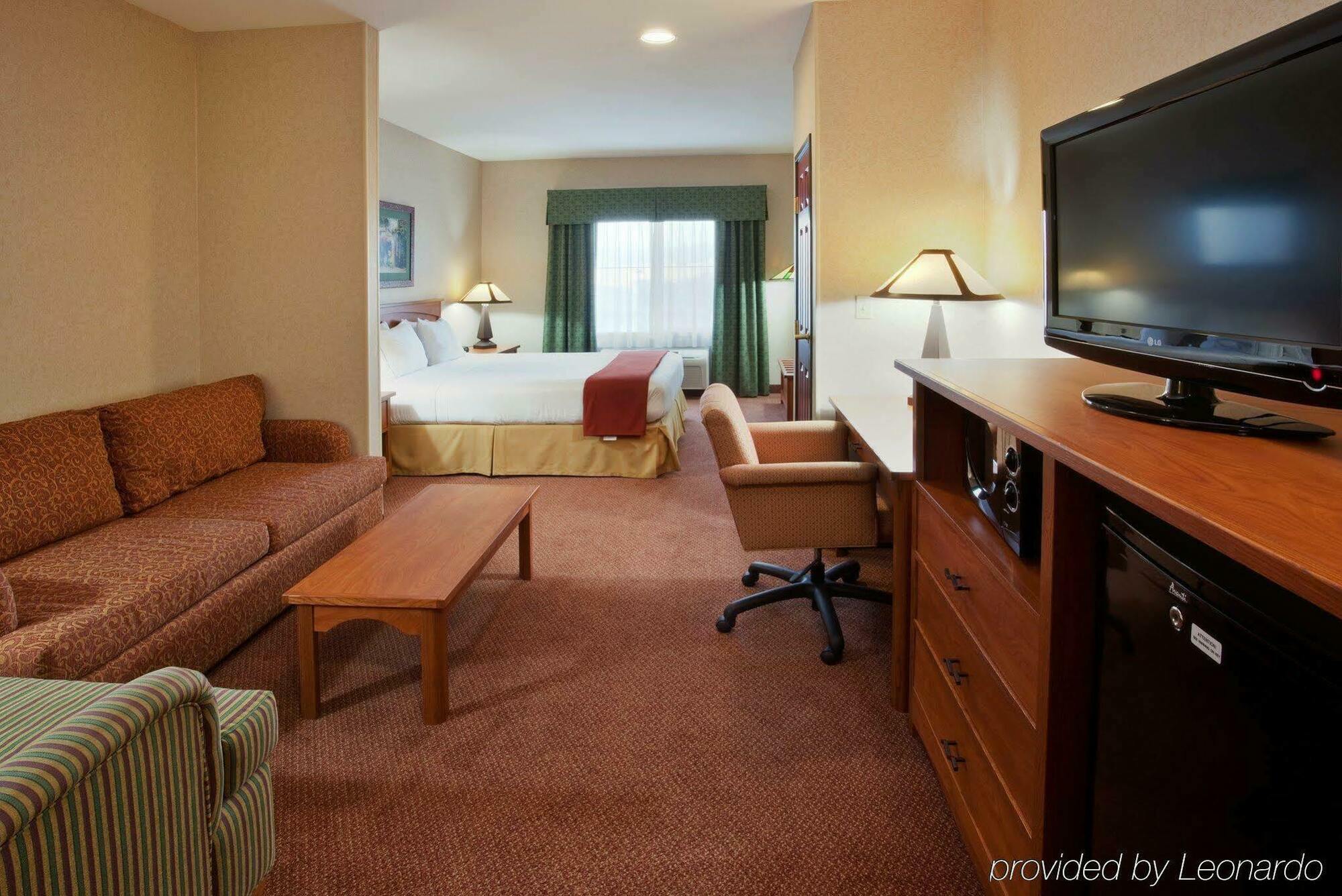 Holiday Inn Express Hotel & Suites Manteca By Ihg Εξωτερικό φωτογραφία