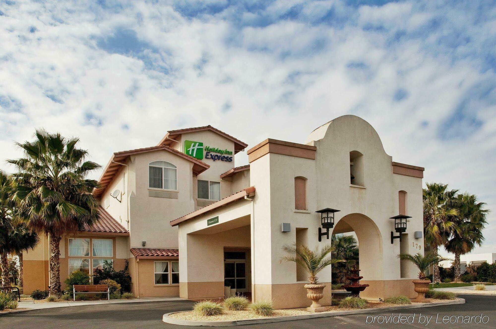 Holiday Inn Express Hotel & Suites Manteca By Ihg Εξωτερικό φωτογραφία