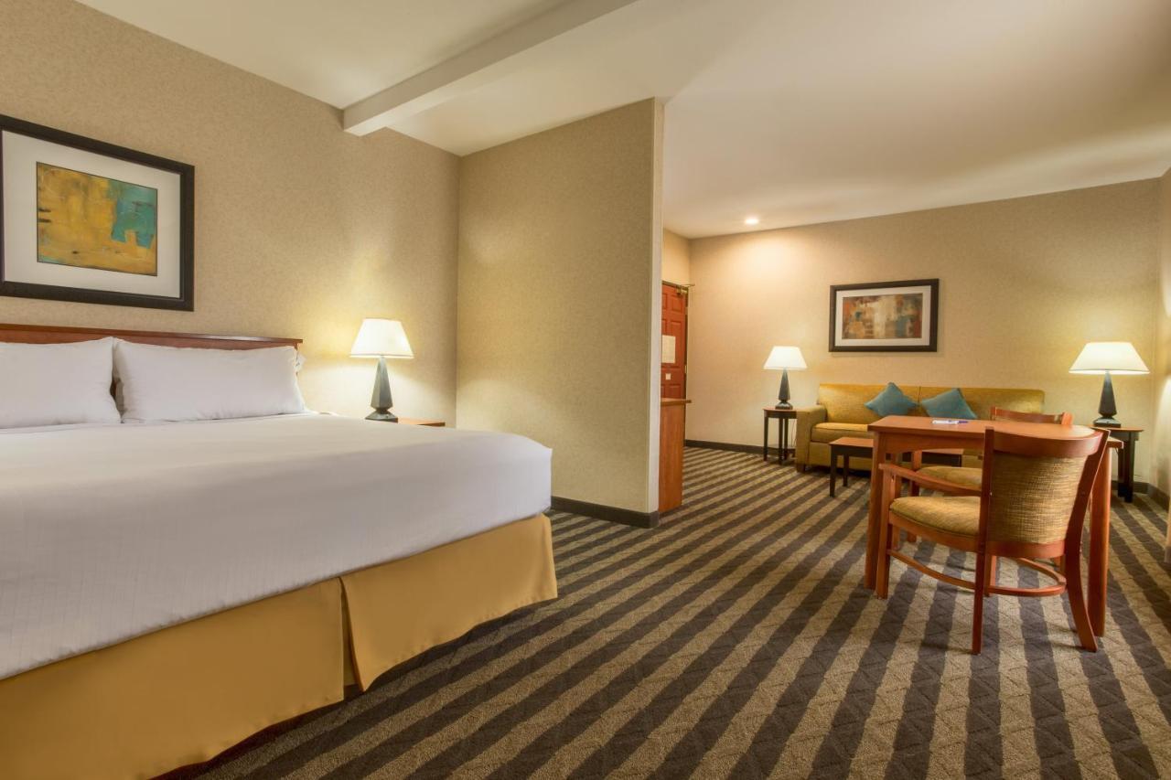 Holiday Inn Express Hotel & Suites Manteca By Ihg Εξωτερικό φωτογραφία