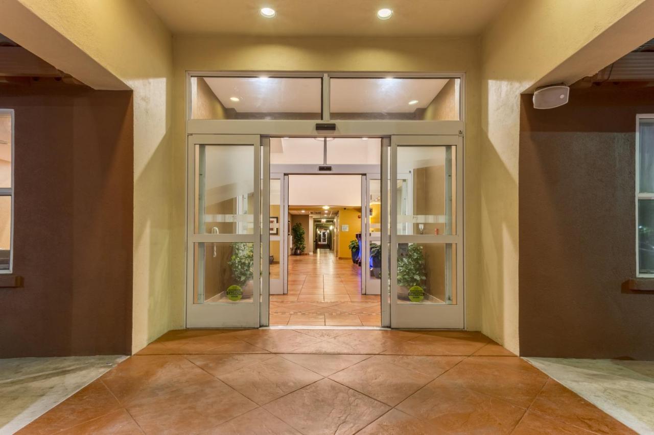 Holiday Inn Express Hotel & Suites Manteca By Ihg Εξωτερικό φωτογραφία